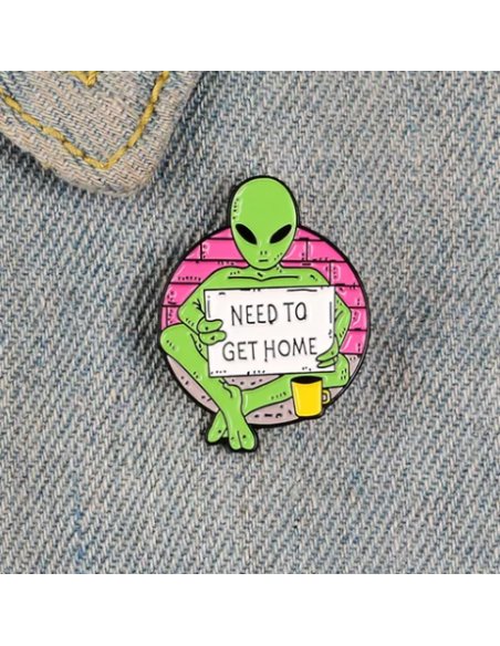 Pin Alien